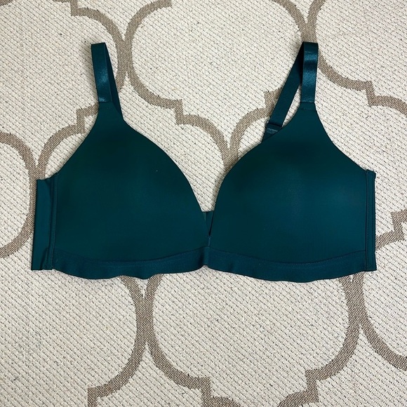 STRM line wireless molded cups bra - Picture 1 of 8